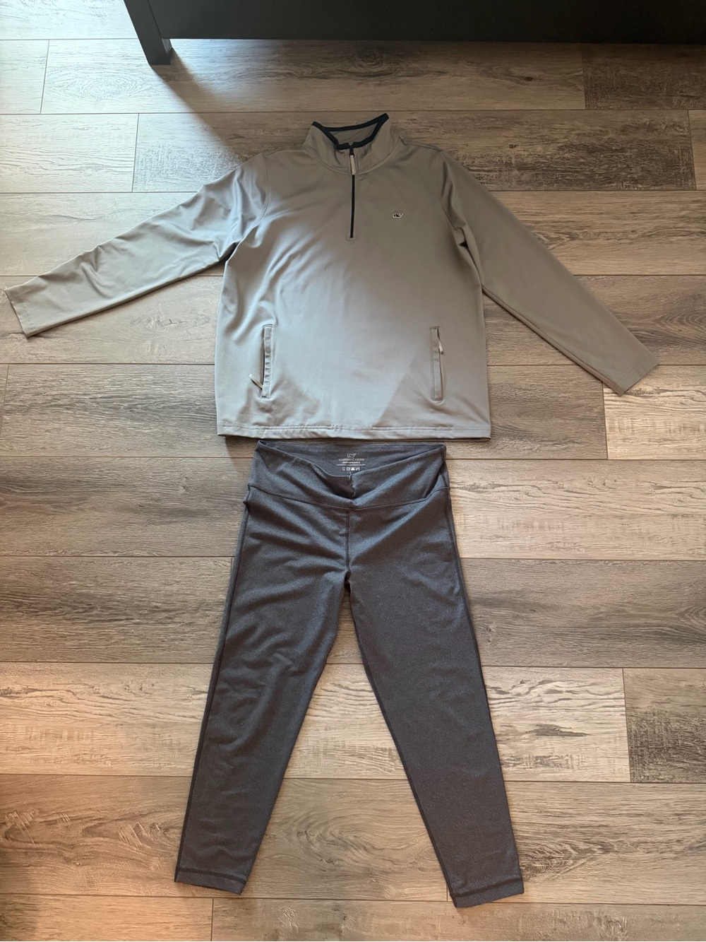Vineyard Vines Women’s 2-Piece Active Set Quarter Zip & Joggers Gray Size Large